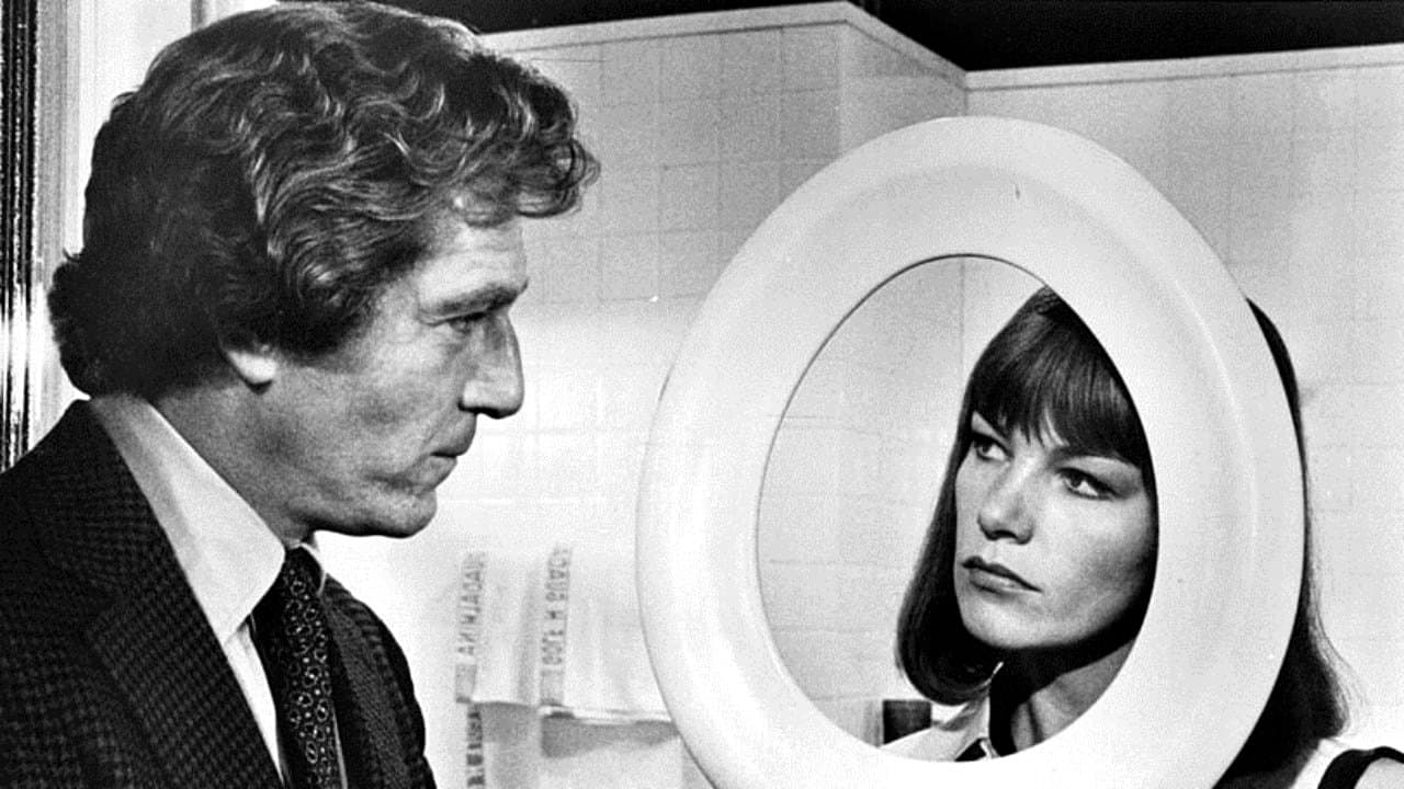 Une maîtresse dans les bras, une femme sur le dos