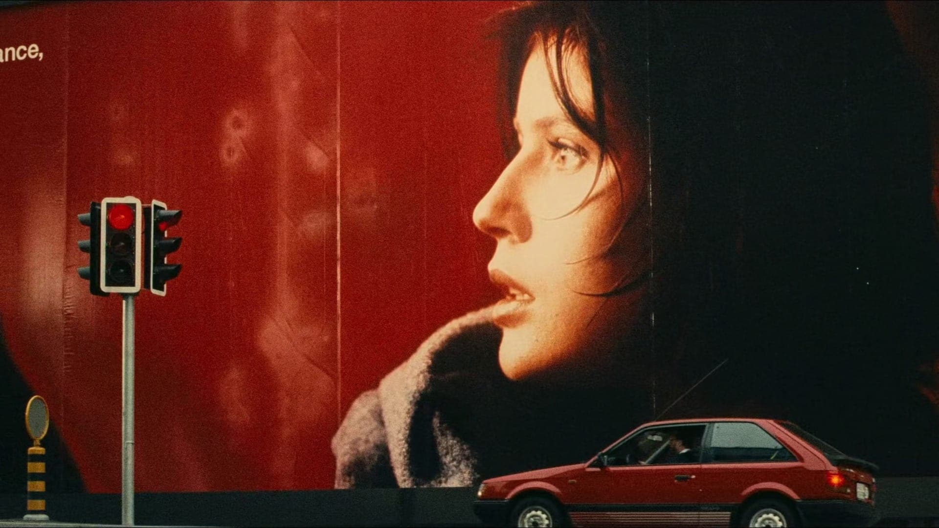 Trois couleurs : Rouge