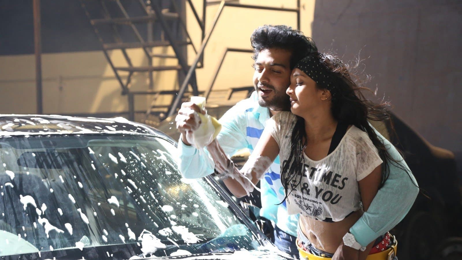 ஆயிரத்தில் இருவர்