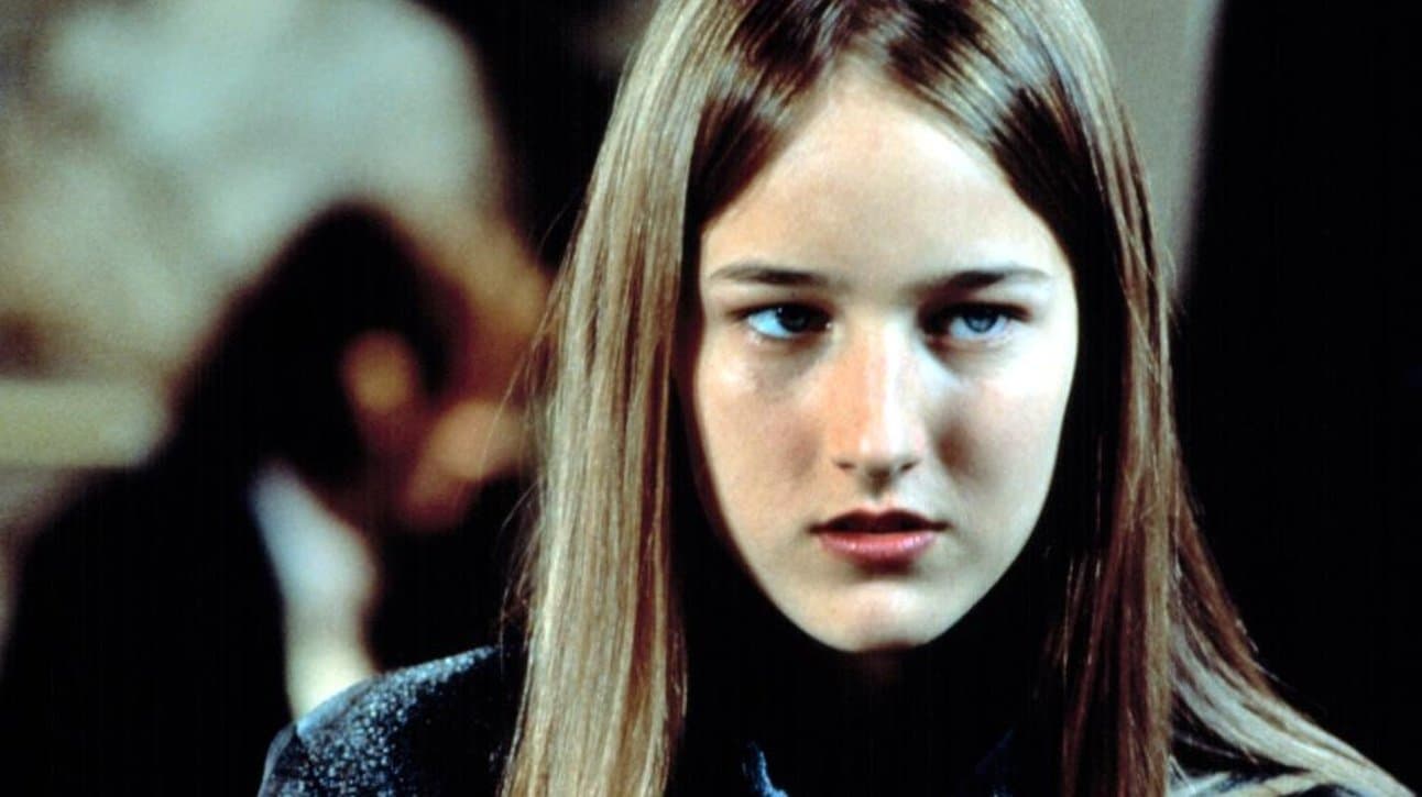 La Fille d'un soldat ne pleure jamais